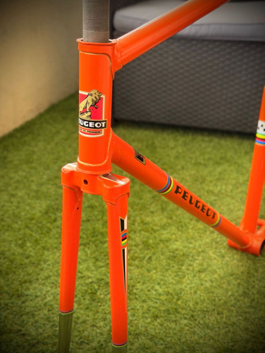 Cadre Peugeot PX10 orange détail