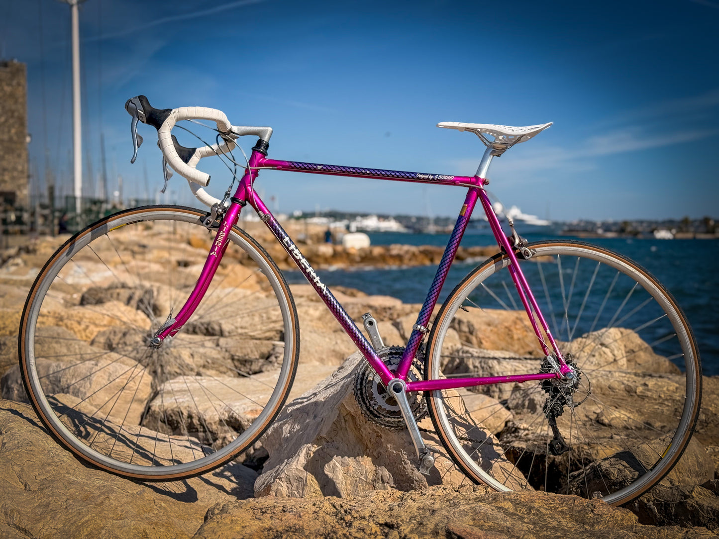 Liberia Miami Vice — Vélo Vintage Racing