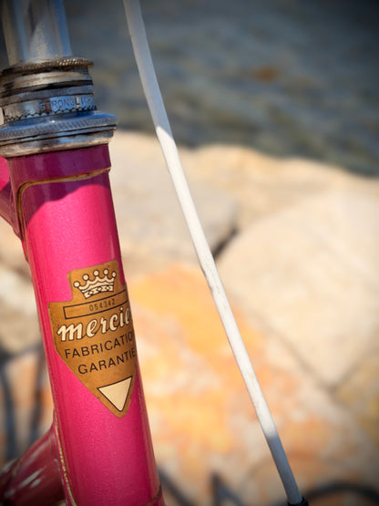 Icône Riviera – Mercier Vintage Rose Signature